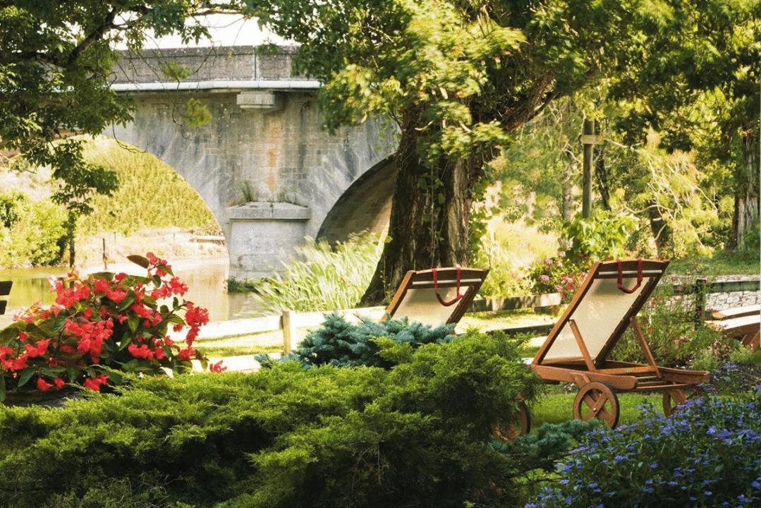 Logis Auberge De La Riviere Les Velluire-sur-Vendee Екстериор снимка