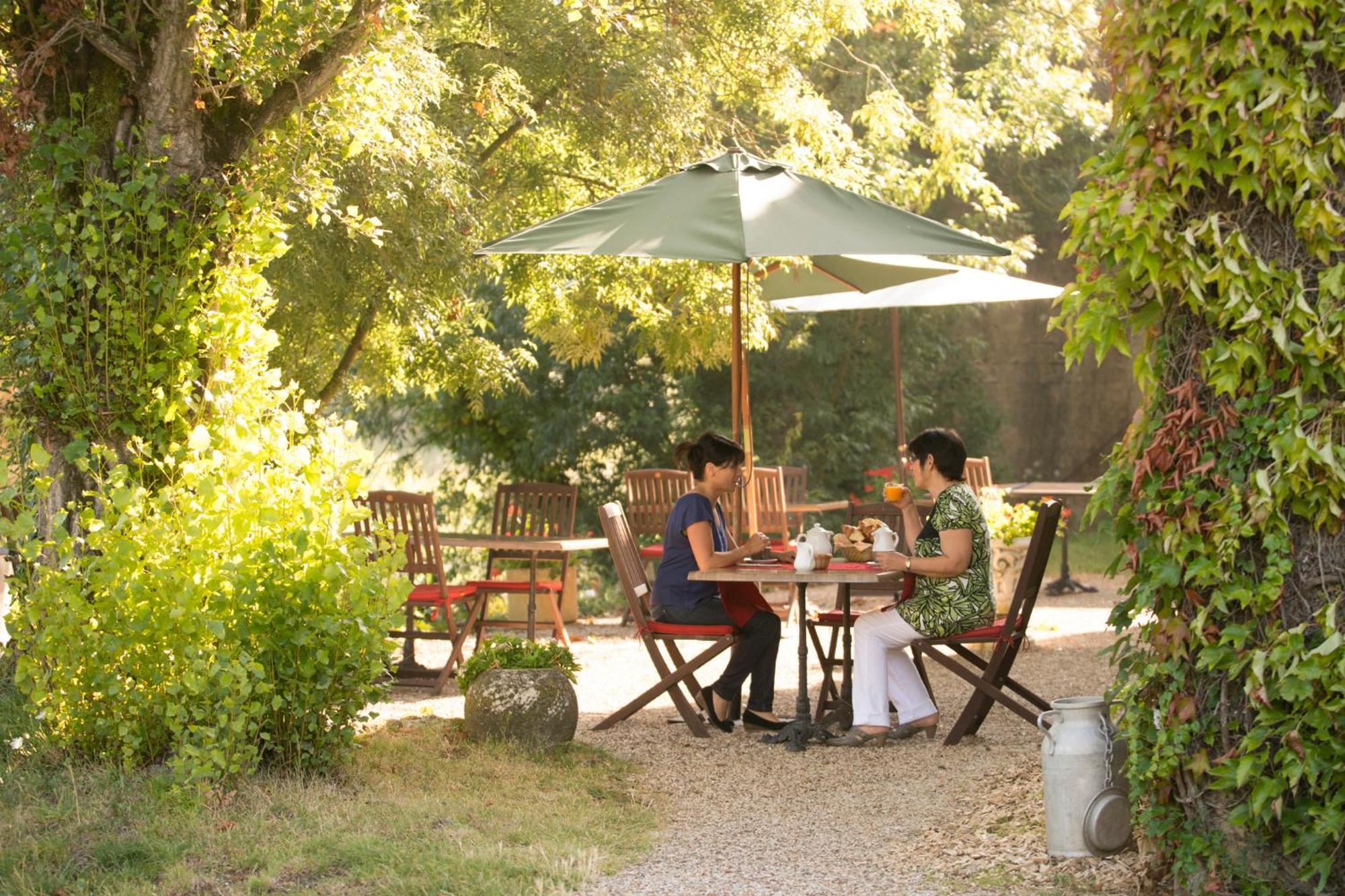 Logis Auberge De La Riviere Les Velluire-sur-Vendee Екстериор снимка